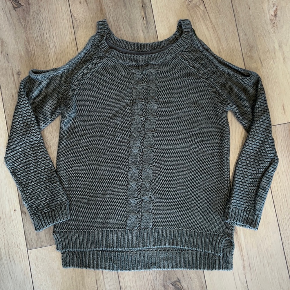 crewneck, cold shoulder sweater